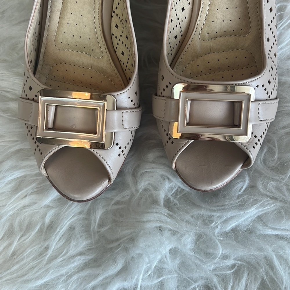 Michaela Women’s Nude/Brown Laser Cut Open Toe Wedge Sandals Size EU 37 - Picture 4 of 14